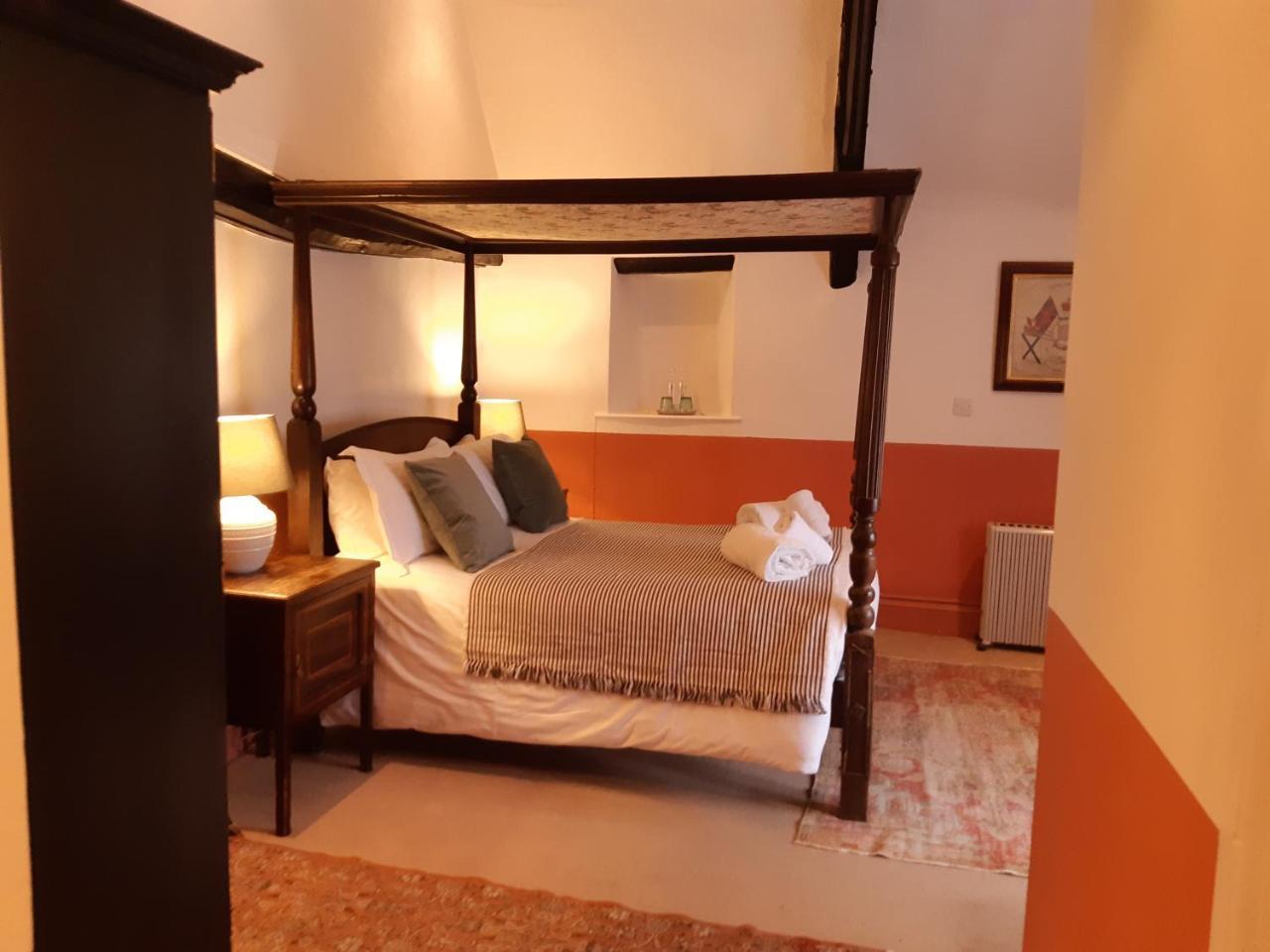 The Crown At Wells, Somerset ภายนอก รูปภาพ